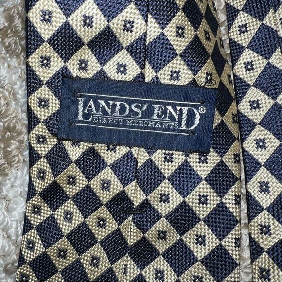 Lands end tie  - Picture 3 of 3